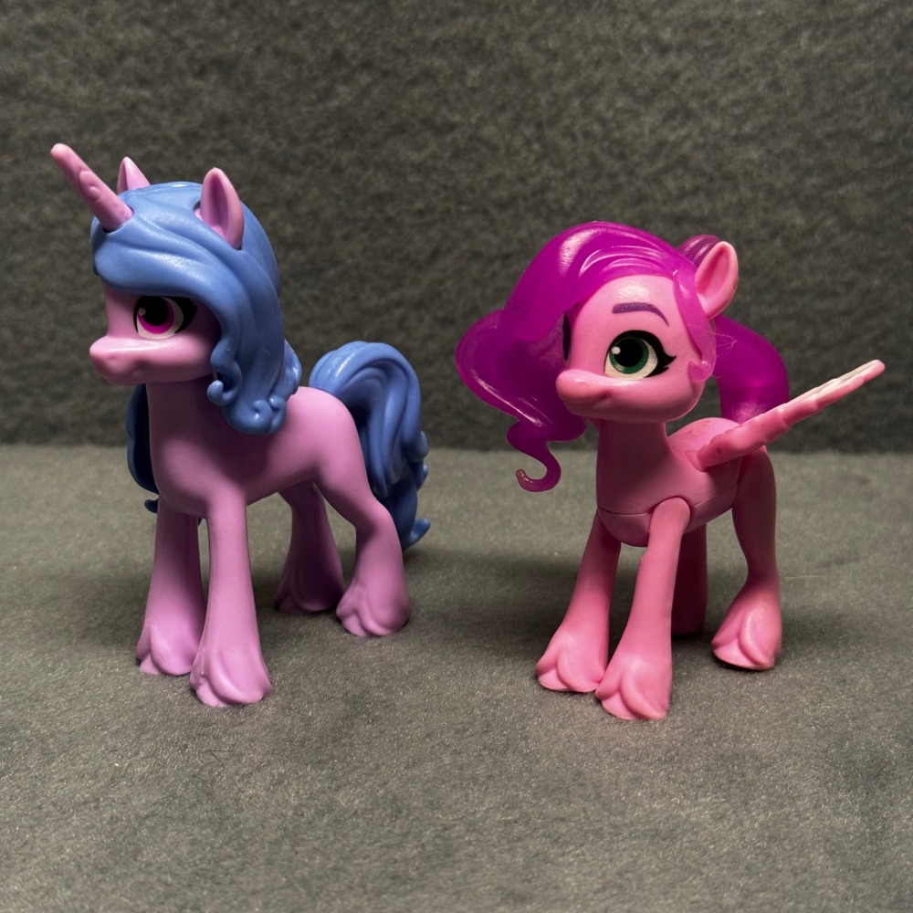Hasbro My Little Pony G5 Izzy Moonbowâ & Pipp Petals 3" Figures Lot